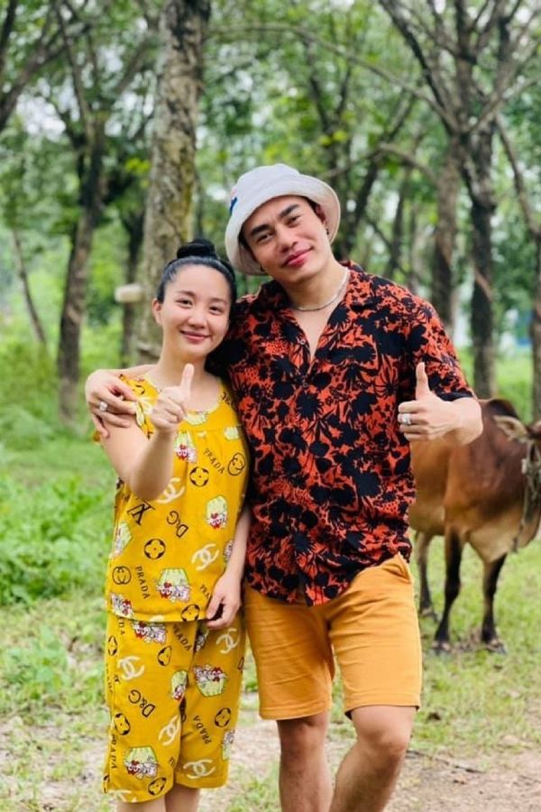 Vắng mặt trong sinh nhật vợ, Lê Dương Bảo Lâm vội nịnh “nóc nhà”