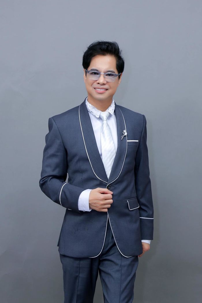 Danh ca Ngọc Sơn: Là người con hiếu thảo, nói được 11 thứ tiếng