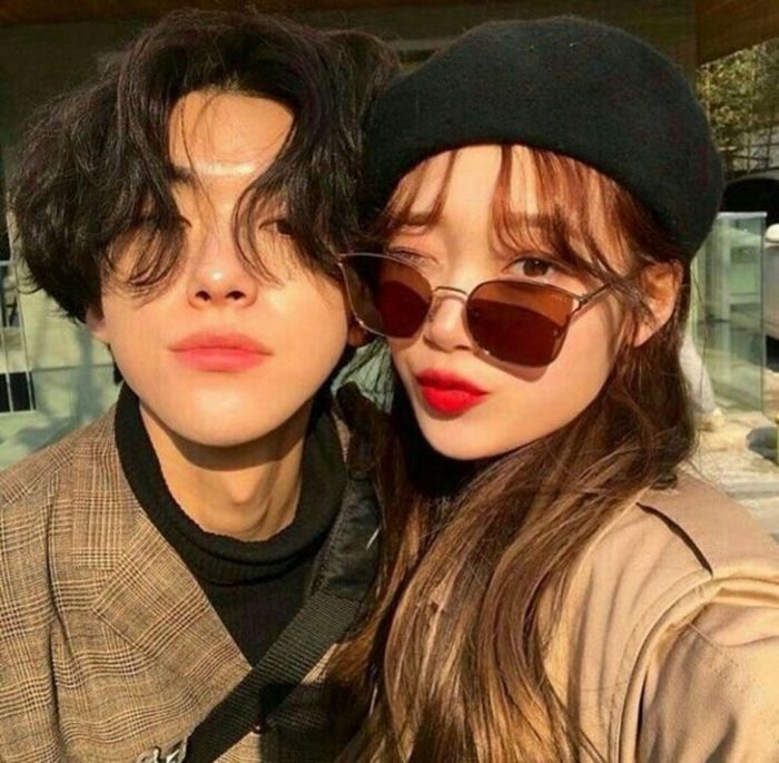 Dấu hiệu nhận biết bạn đang quen một trap boy: Nhiều em gái mưa