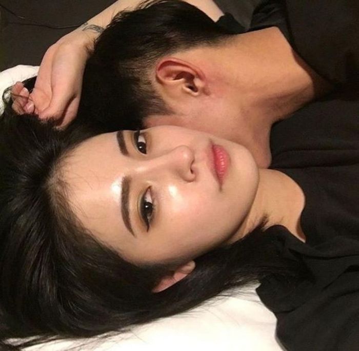 Dấu hiệu nhận biết bạn đang quen một trap boy: Nhiều em gái mưa