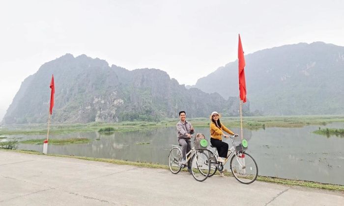 Cặp đôi Lâm Đồng quyết định bán hết vàng cưới để đi du lịch xuyên Việt