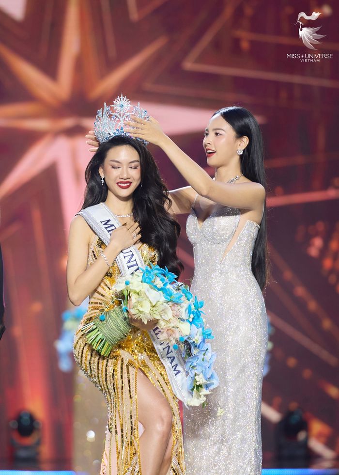 Phong cách thời trang đời thường của tân Miss Universe Vietnam