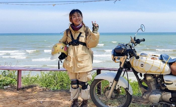 Tiết kiệm bằng cách ngủ nhờ, cô gái 1,5m thoải mái phượt xuyên Việt