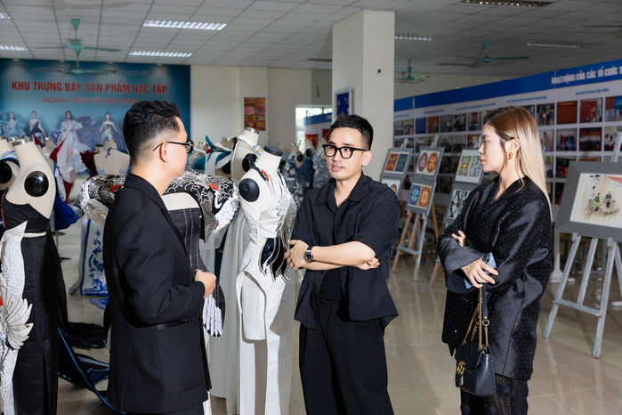 Đạo diễn Long Kan công bố Vietnam Next-Gen Fashion cho NTK thế hệ mới