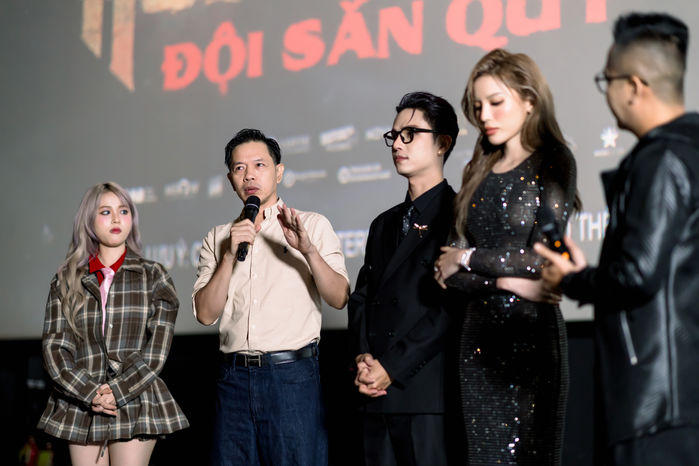 Sao Việt hào hứng đổ bộ thảm đỏ ra mắt phim Holy Night: Đội Săn Quỷ