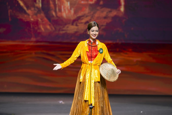 Miss Earth Vietnam 2025: Thảo Trang trân trọng thời khắc trên sân khấu