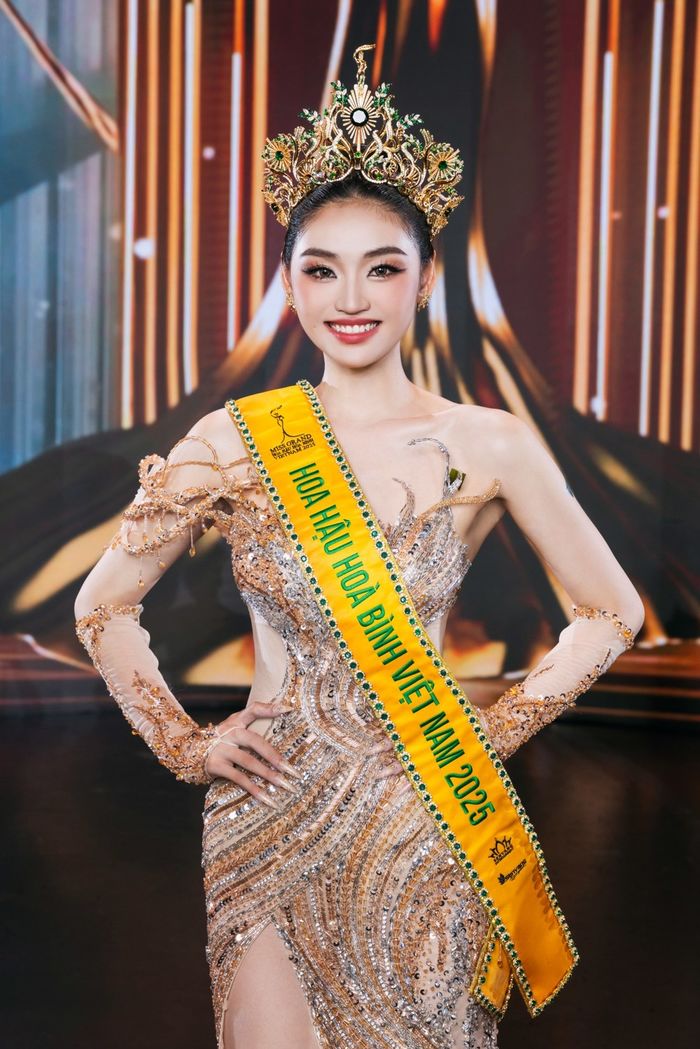 Gia cảnh khó khăn và sự nghị lực của tân Miss Grand Vietnam 2025