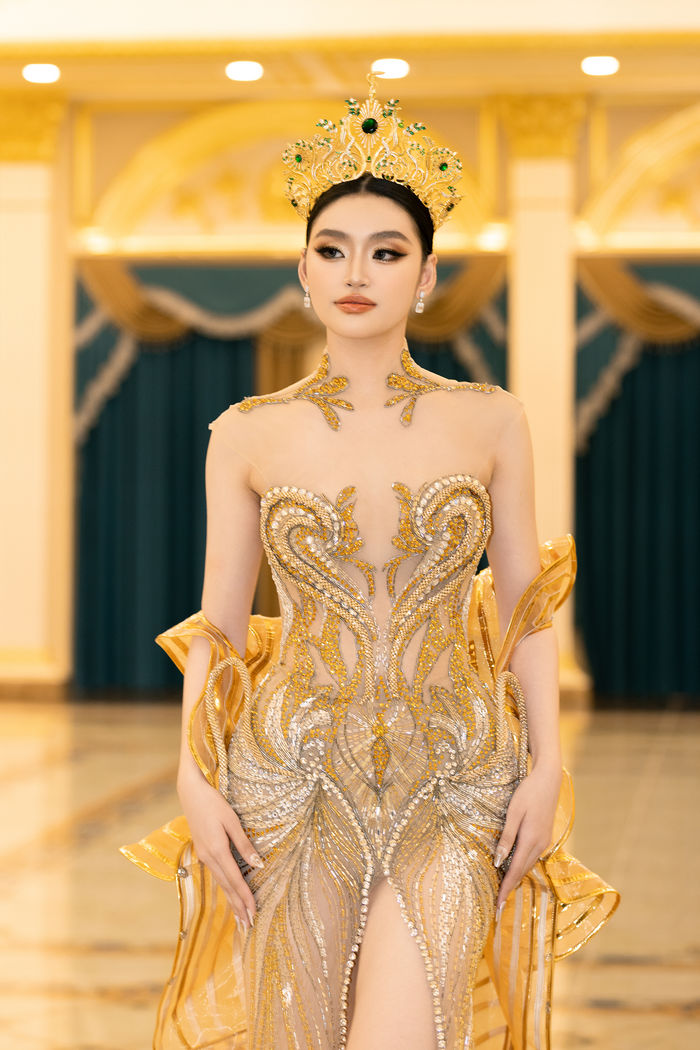 Send-off Hoa hậu Yến Nhi thi Miss Grand International 2025