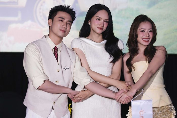 Hương Giang bắt tay cùng Chi Pu sản xuất show Hàng xóm mới