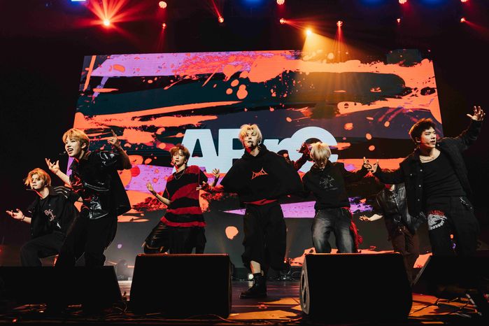 Dàn sao Hàn khuấy động sân khấu Korea Spotlight 2025