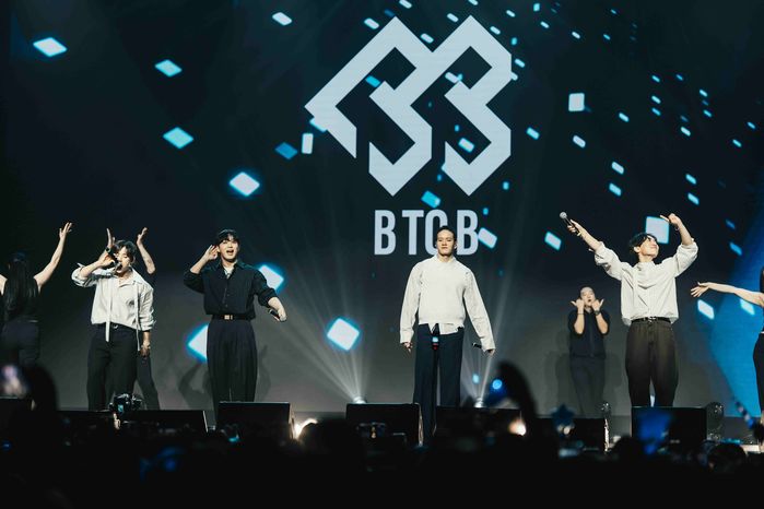 Dàn sao Hàn khuấy động sân khấu Korea Spotlight 2025