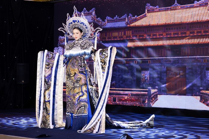 Hoa hậu Kiều Duy tập múa ballet chinh phục ngôi vị Miss International