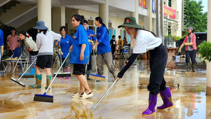 Hoa hậu Kiều Duy tập múa ballet chinh phục ngôi vị Miss International