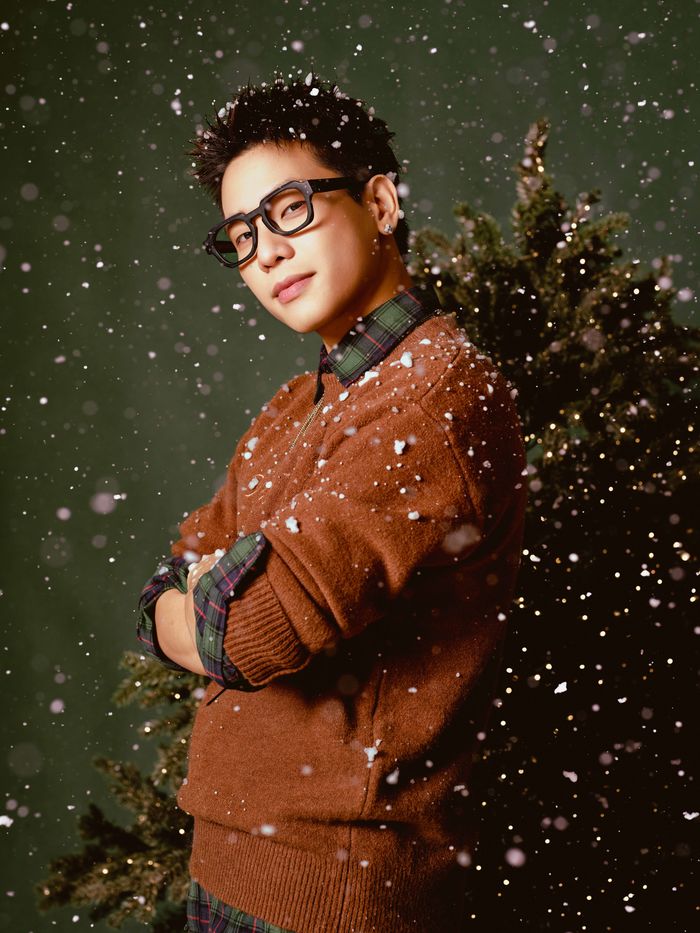 Quân A.P ra mắt MV Lửa gần rơm tặng quà fan trước thềm Noel