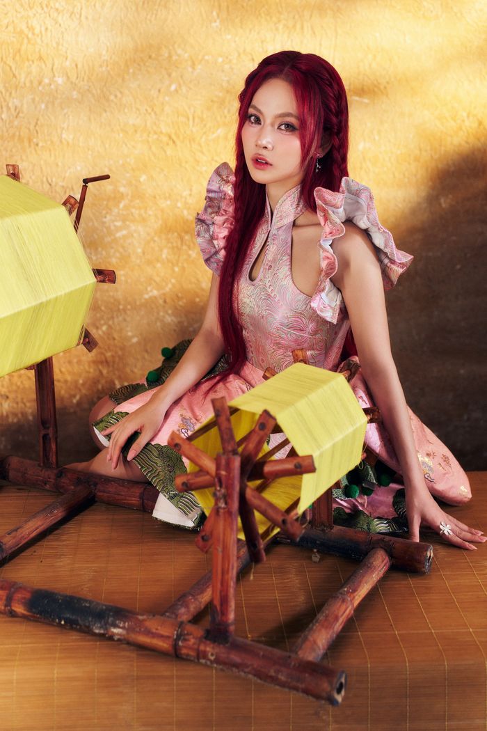 Ngô Lan Hương comeback với MV “Có công mài sắc”