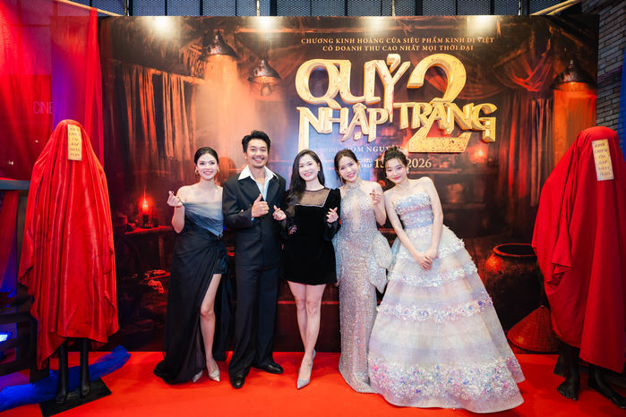 Dàn sao Việt quy tụ thảm đỏ phim Quỷ nhập tràng 2