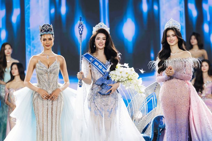 Phan Phương Oanh đăng quang Miss World Vietnam 2025