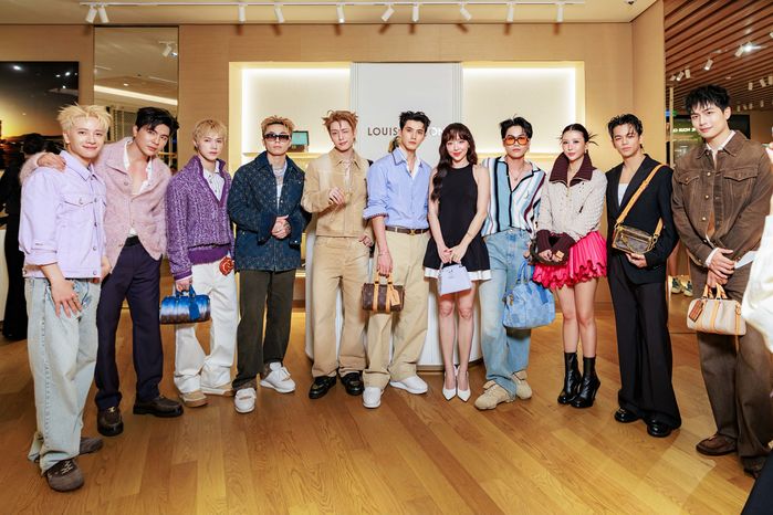 Dàn nam thần Vbiz đổ bộ cửa hàng mới của Louis Vuitton