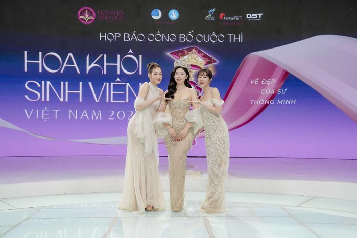 Dược sĩ Tiến - Thanh Hằng đồng hành ở Hoa khôi Sinh viên Việt Nam 2026