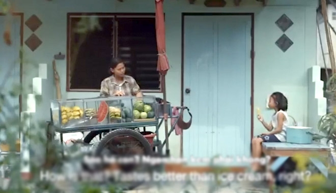 Phim ngắn: Cô bé bán kem trái thơm và bài học mẹ dạy
