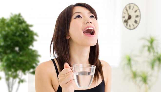 Image result for Súc nước muối bảo vệ răng miệng