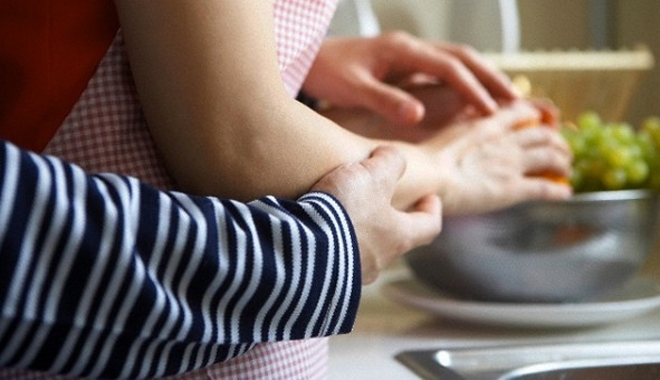 6 chiêu ích kỷ "trói chân" chồng của người đàn bà thông minh