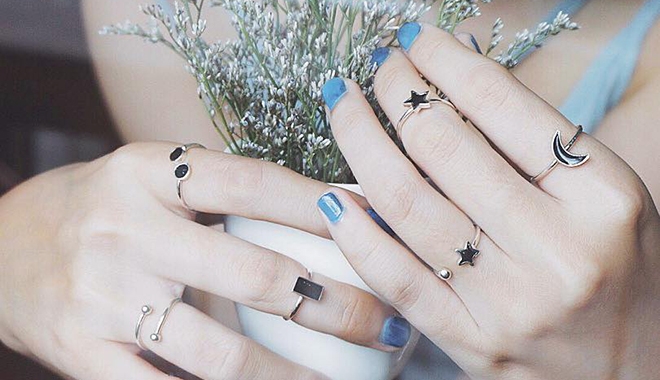 Giới trẻ Cần Thơ rộn ràng phiên chợ đầu xuân