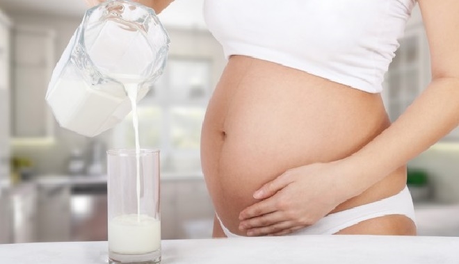 Những trường hợp mẹ bầu không nên uống sữa, cẩn thận kẻo "phản tác dụng"