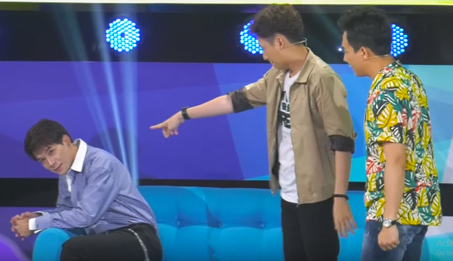Tỏ ra nguy hiểm, Anh Tú bị Trấn Thành và Ngô Kiến Huy chỉ thẳng mặt đe dọa "bỏ nha mạy"