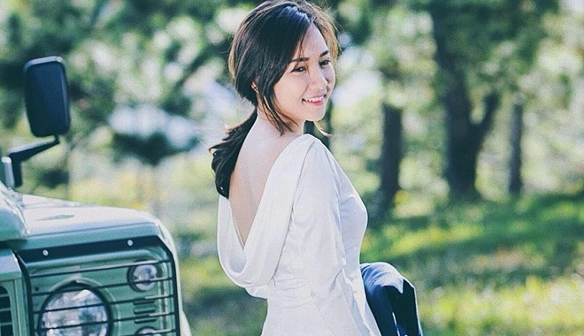 Chân dung vợ sắp cưới xinh không kém Hari Won làm trong ngành truyền thông của rapper Đinh Tiến Đạt