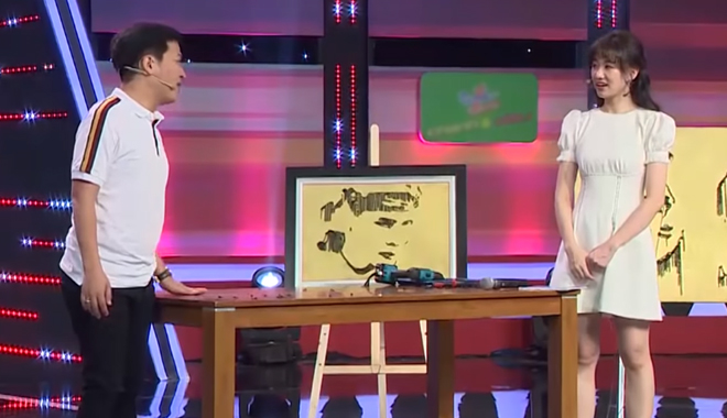 Êm ấm chưa lâu, Trường Giang lại tiếp tục "gây chiến" với Hari Won khi dẫn show chung