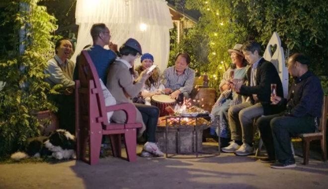 Về già, chỉ mong được an yên như 7 cặp vợ chồng cùng nhau sống trong căn biệt thự ngoại ô