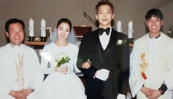 Lộ bức ảnh cưới màu duy nhất của Tae Hee - Bi Rain: Dù bị flash dìm nhưng vẫn đẹp xuất sắc