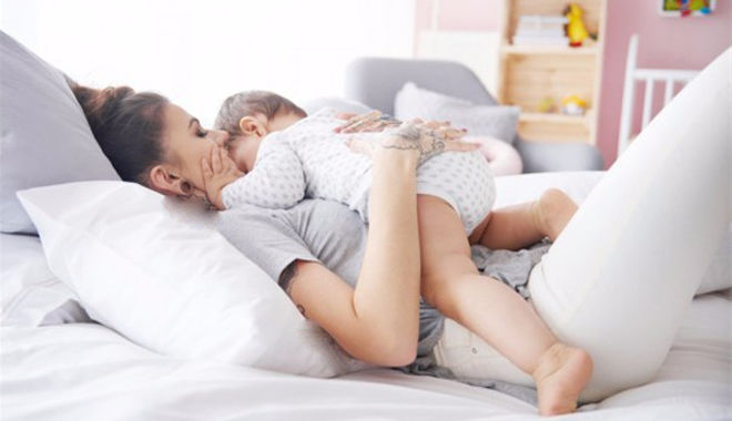 Áp lực phụ nữ sau sinh: không có lấy một giấc ngủ ngon trong 6 năm