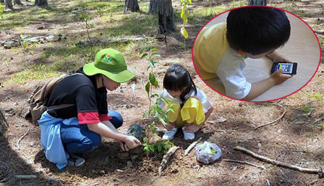 Đưa điện thoại cho con, bố mẹ rảnh tay làm việc nhưng hệ quả khó lường