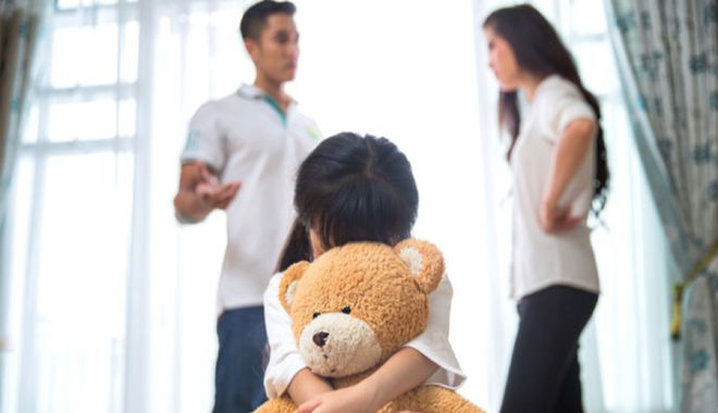Cãi nhau, dạy con khi có người lạ, con không ngoan lại càng ương bướng