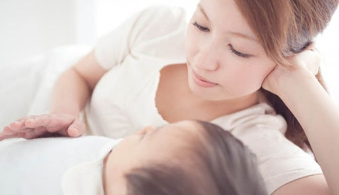 Lời khuyên từ chuyên gia giúp trẻ ngủ ngon đến sáng: Tiếp xúc da kề da