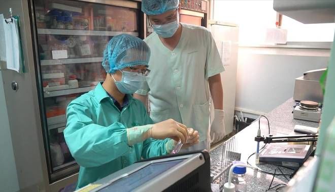 6 tháng cuối năm 2021, Việt Nam mới tiếp cận được vắc-xin Covid-19