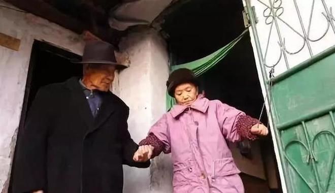 Cụ ông 82 tuổi tái hôn mới nhận ra bạn đời là vợ cũ 60 năm trước