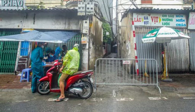 Hà Nội: Một người sống cùng toà nhà BN714 bỏ trốn khỏi nơi cách ly