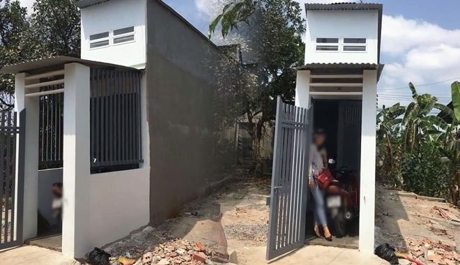 Ngôi nhà “mỏng như lá lúa” ở Đồng Nai: Dựng 2 chiếc xe là bít cửa