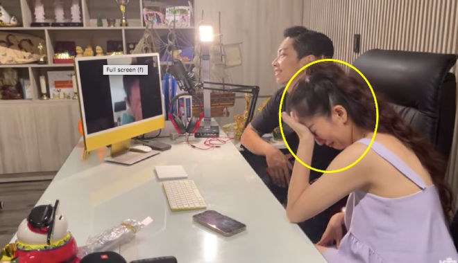 Toàn cảch clip Khánh Thi khóc nức nở khi nhớ con: "Hết dịch ba mẹ về"