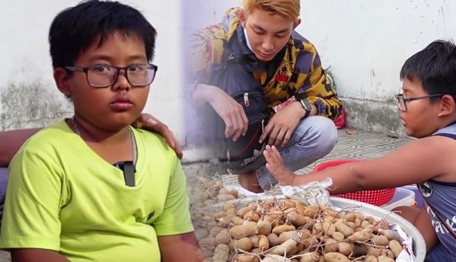 Mẹ bỏ đi, cậu bé 8 tuổi bán me đỡ đần cha, xót xa khi nghe nhắn tới mẹ