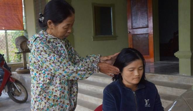 Cảm động chuyện người phụ nữ nuôi 8 con riêng của chồng hơn 15 năm