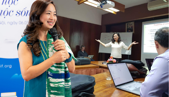 Nữ Tiến sĩ Việt Nam chuẩn "con nhà nòi", 26 tuổi đã thành Phó Giáo sư