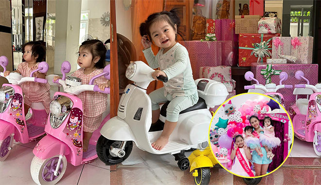Hai con song sinh nhà Vân Trang nhận "núi quà" sinh nhật 1 tuổi