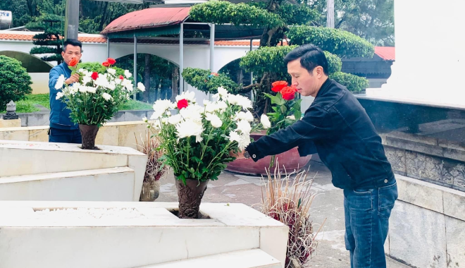Valentine của 10 cô gái Đồng Lộc: Xin kính tặng những đóa hồng tươi đỏ