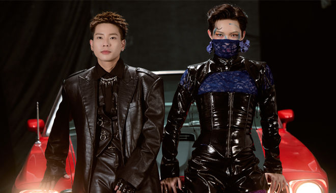 Quân A.P rủ Pháp Kiều hóa boy phố trong dự án "Falling with you"